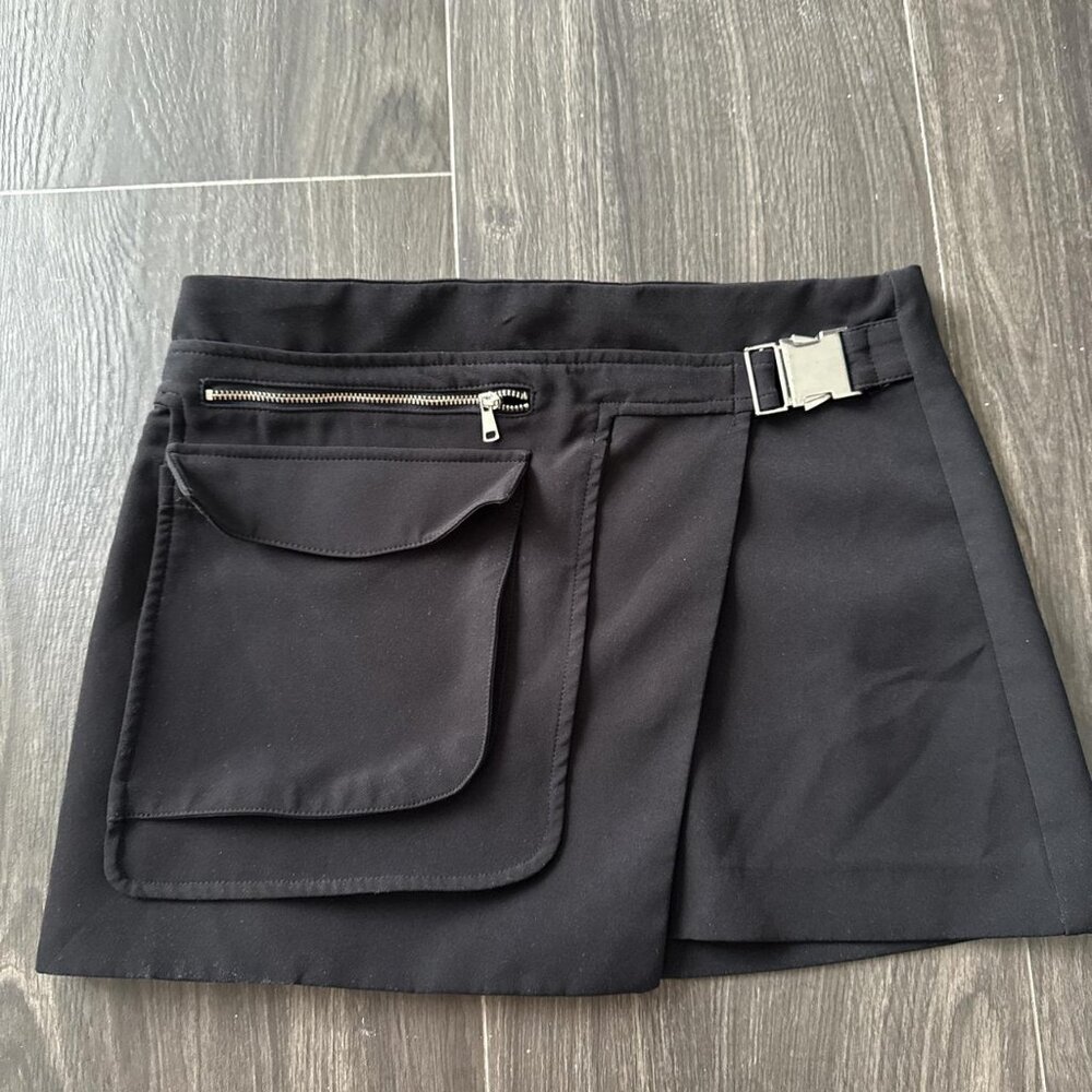 Zara Black Mini Skirt with Pocket + Buckle Size M